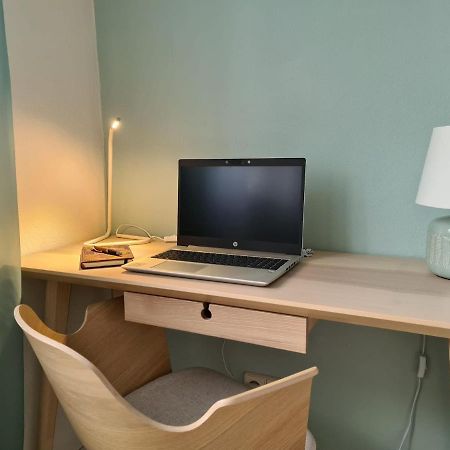 Neu Eingerichtetes Apartment #1 Mit Wlan !Sauna & Hot Tub Zubuchbar! Зенфтенберг Екстериор снимка