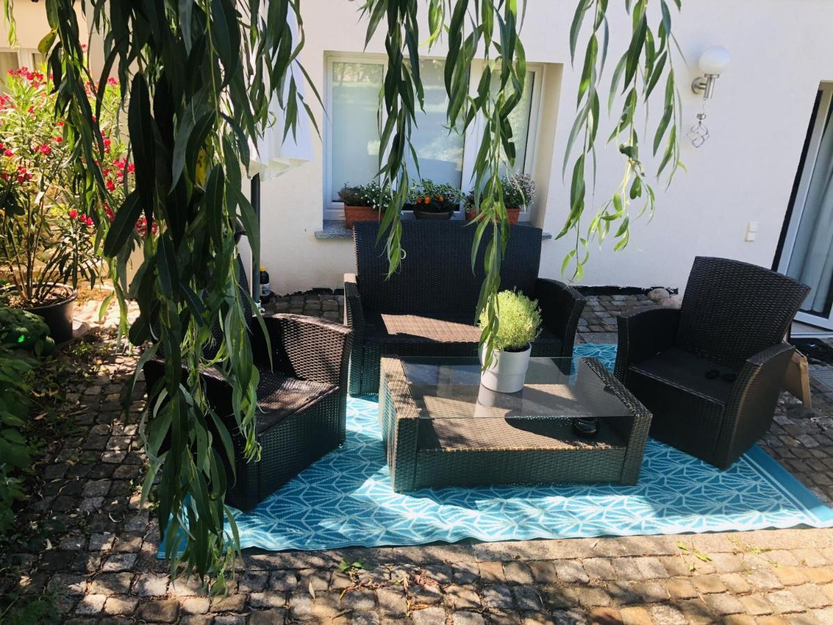 Neu Eingerichtetes Apartment #1 Mit Wlan !Sauna & Hot Tub Zubuchbar! Зенфтенберг Екстериор снимка
