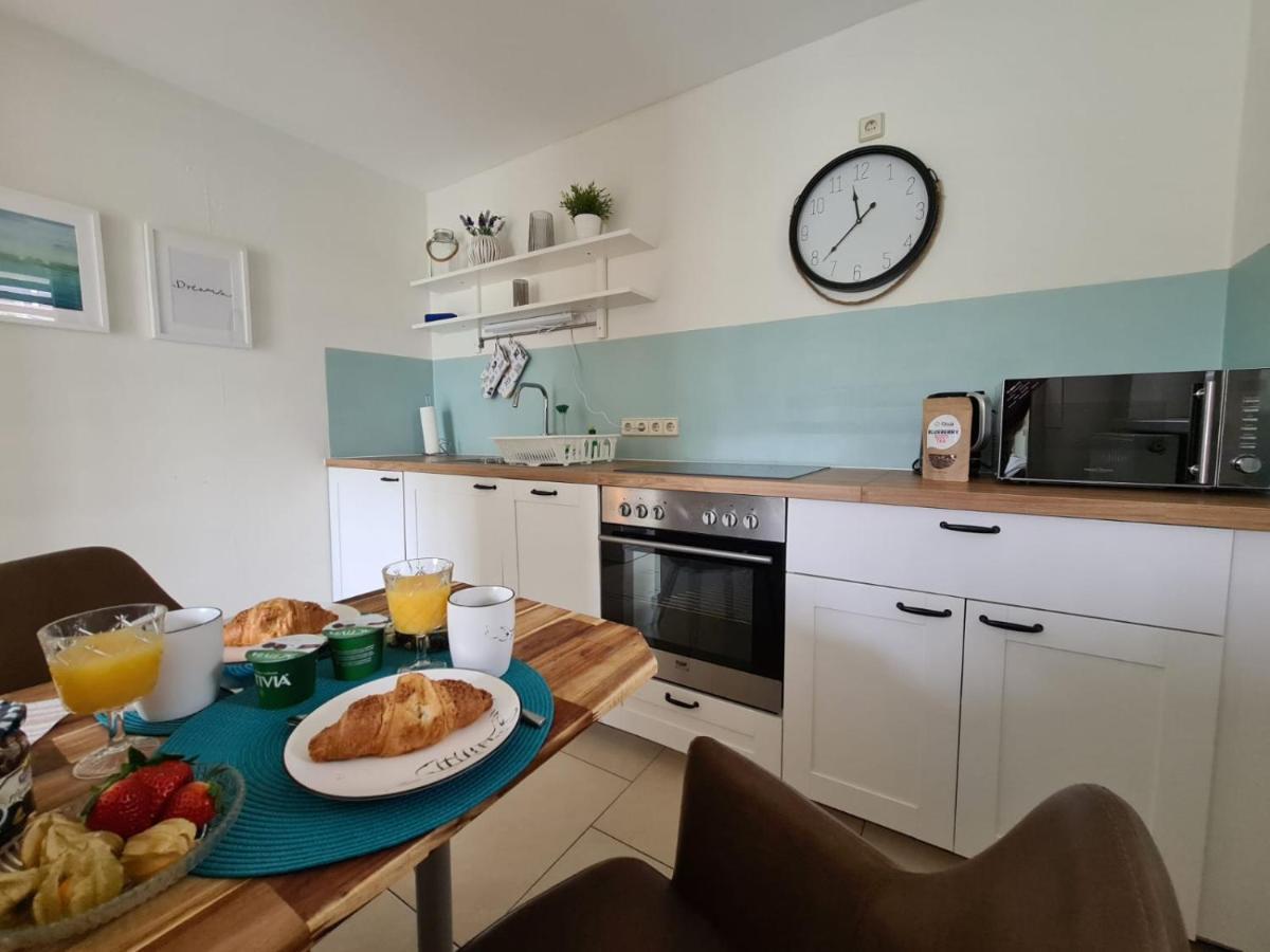Neu Eingerichtetes Apartment #1 Mit Wlan !Sauna & Hot Tub Zubuchbar! Зенфтенберг Екстериор снимка