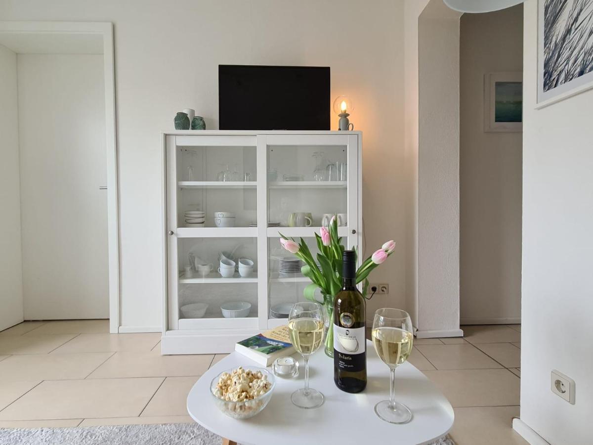 Neu Eingerichtetes Apartment #1 Mit Wlan !Sauna & Hot Tub Zubuchbar! Зенфтенберг Екстериор снимка
